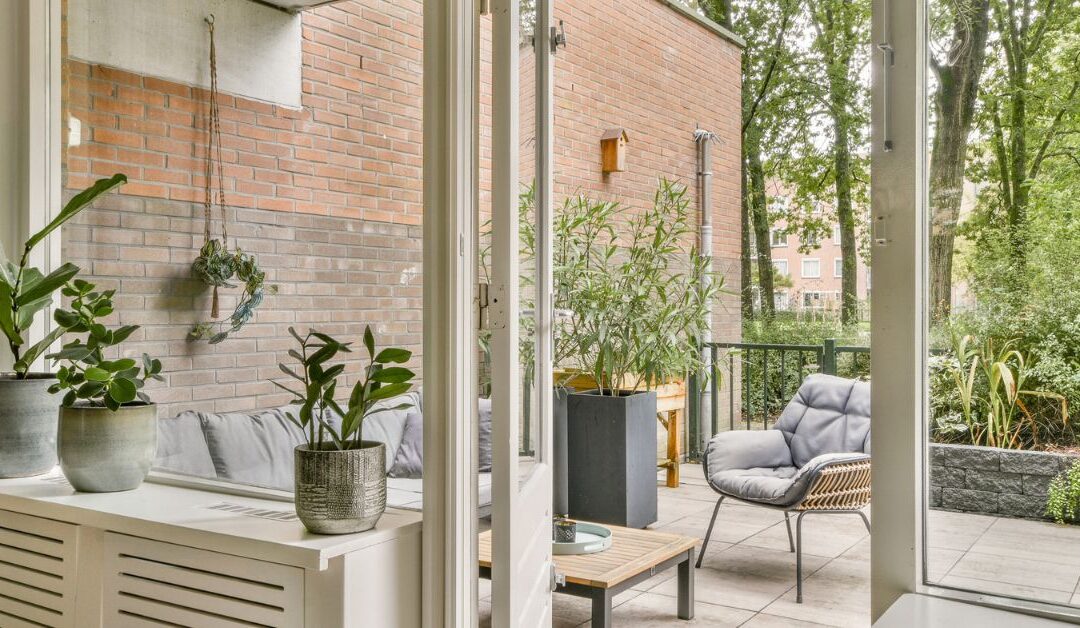 Outdoor Living Essentials: Furniture, Textiles & Decor Ideas for 2025